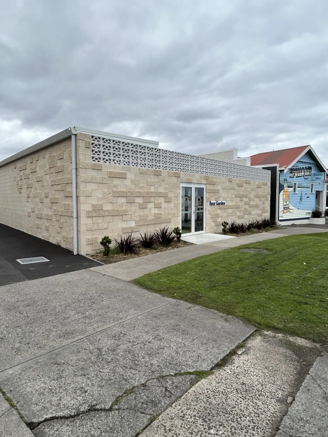 Apollo Bay Hotel