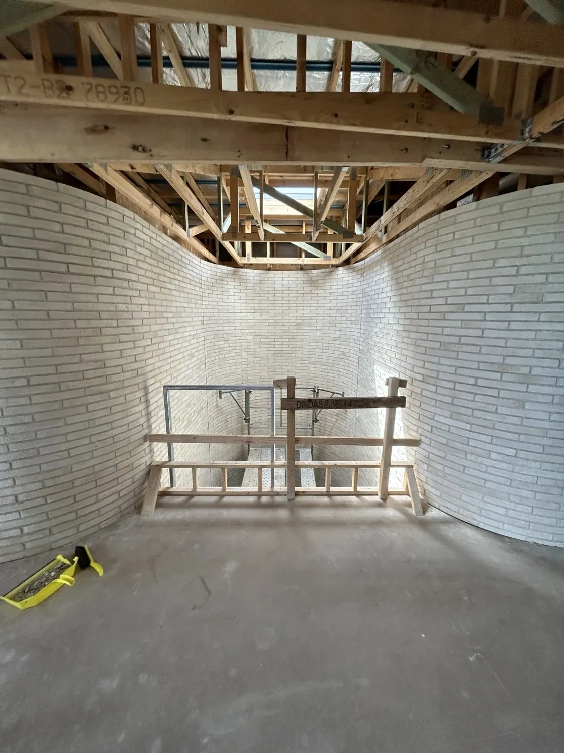 Curved interior brickwork