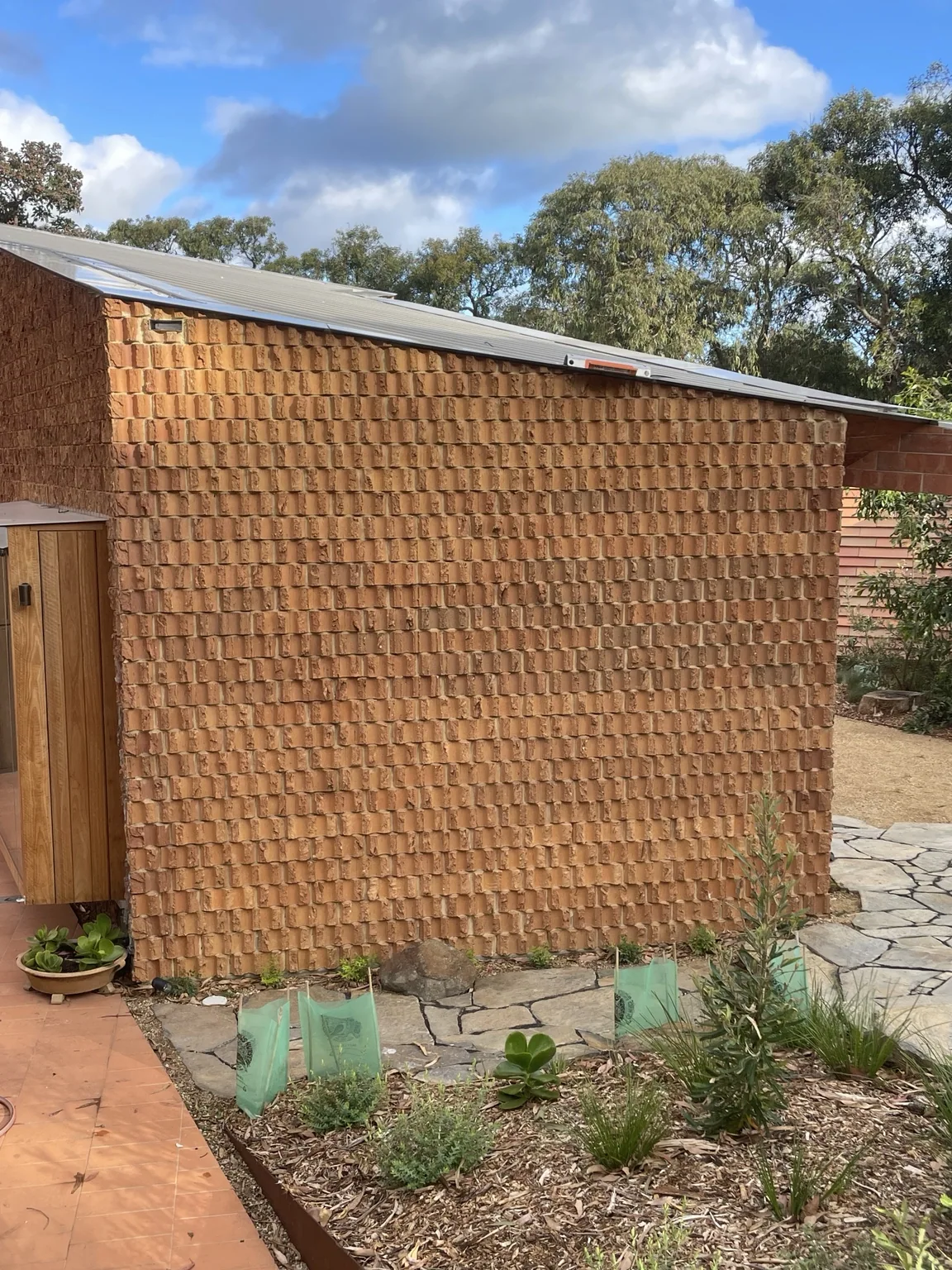 Anglesea Residence Burnt Earth — photograph 2