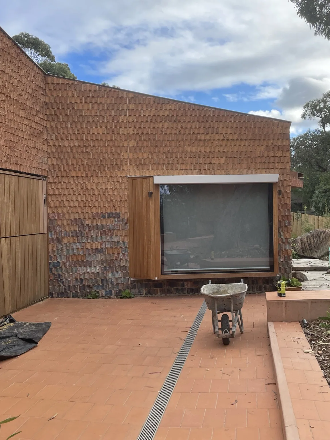 Anglesea Residence Burnt Earth — photograph 5